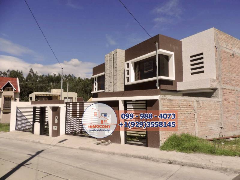 C1523 CASA DE CUATRO DORMITORIOS EN VENTA